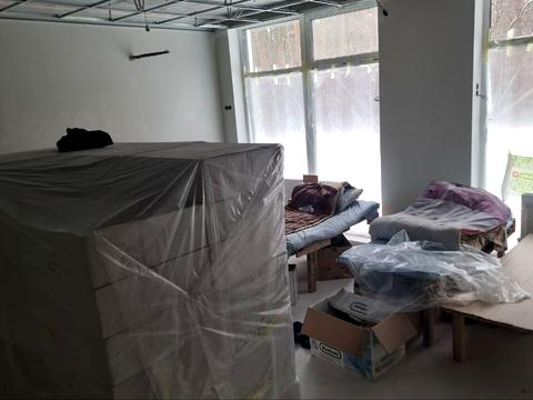 комерційна за адресою Дніпроводська вул., 1