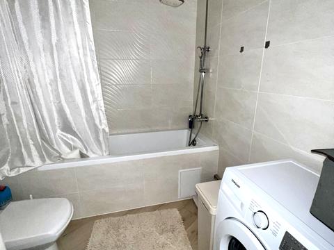 квартира за адресою Михайла Лушпи просп., 5
