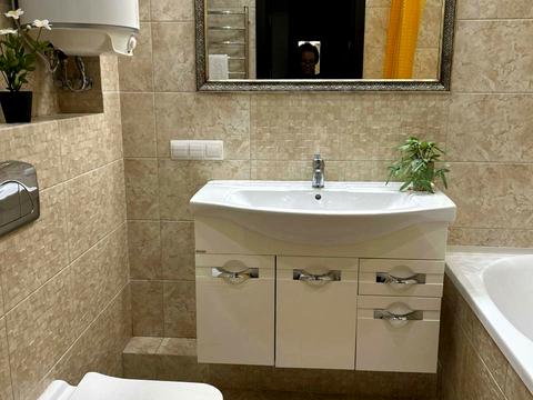 квартира за адресою Феодосійська вул., 2-Л