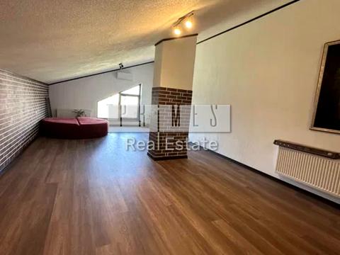 будинок за адресою 3-тя Будівельників вул.