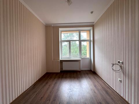 комерційна за адресою Курортна, 10В