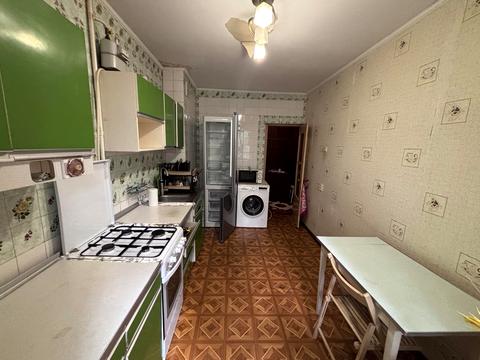 квартира за адресою Євгена Чикаленка вул., 64