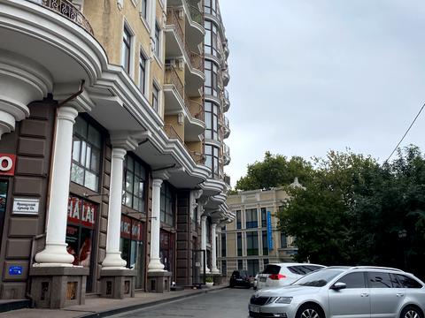 паркоместо по адресу Французский бульв., 13а
