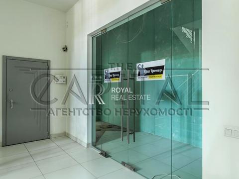 комерційна за адресою Київ, Миколи Міхновського бульв. (Дружби народів), 1