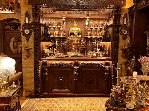 комерційна за адресою Військовий узвіз, 8