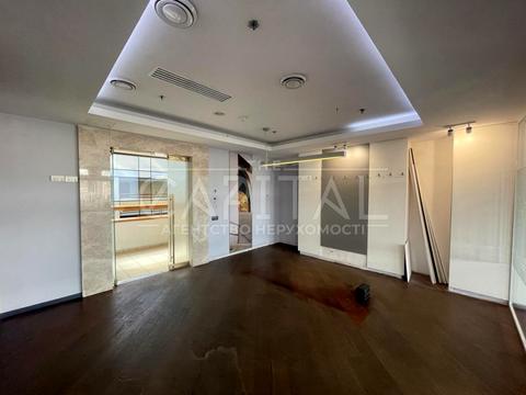 комерційна за адресою Богдана Хмельницького вул., 52