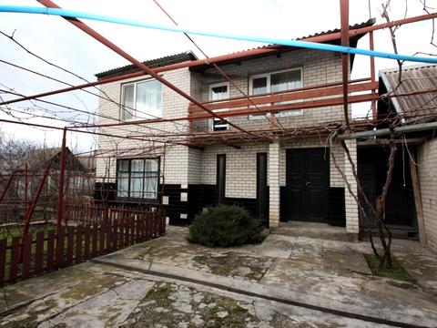 будинок за адресою Гризодубової вул., 111