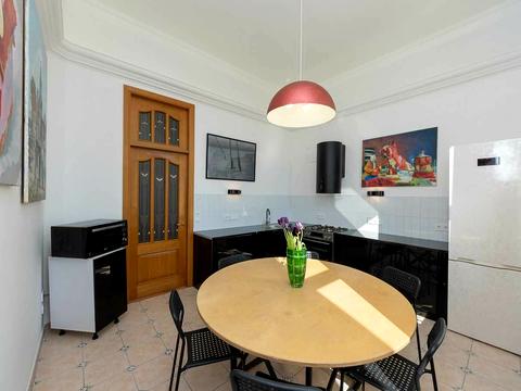 квартира за адресою Шовковична вул., 36/7