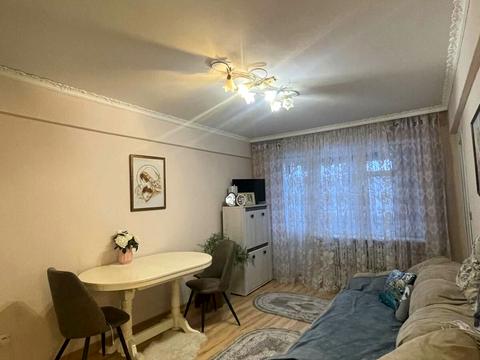 квартира за адресою Довженка вул., 14