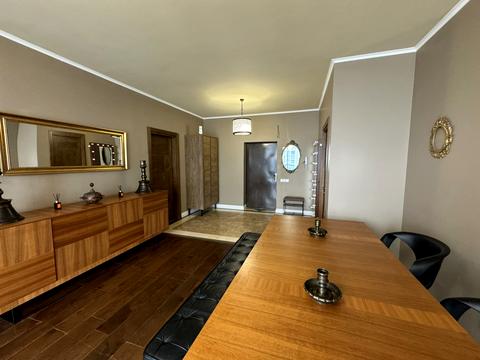 квартира за адресою Дніпровська набережна вул., 14