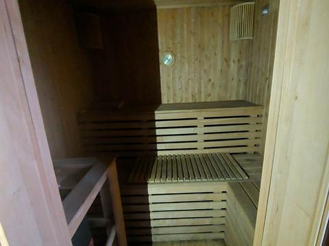 будинок за адресою Центральна вул.