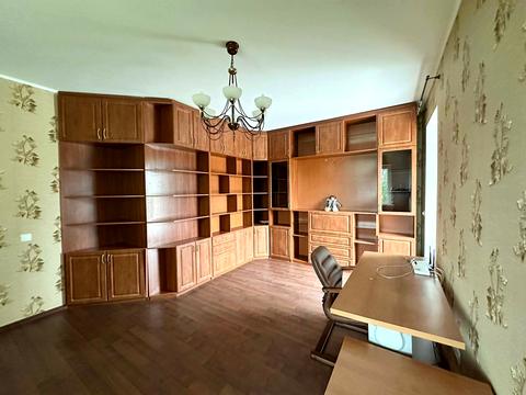 будинок за адресою Дзержинского, 8