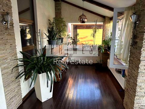 будинок за адресою 139-та Садова вул.