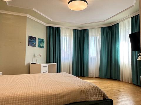 будинок за адресою Дніпровська