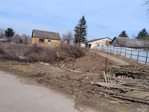 ділянка за адресою с. Новоставці, Центральна, 72