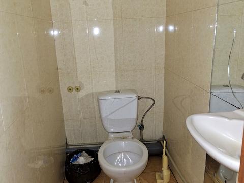комерційна за адресою Чорновола вул., 1