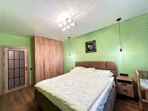 квартира за адресою Академіка Глушкова просп., 42