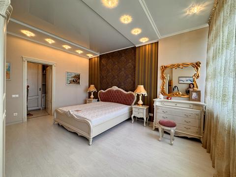 квартира за адресою Літературна вул., 12