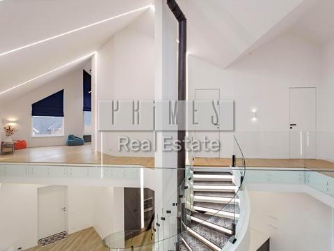 будинок за адресою Вишнева вул.