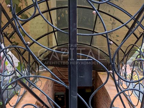 комерційна за адресою Шота Руставелі вул., 27