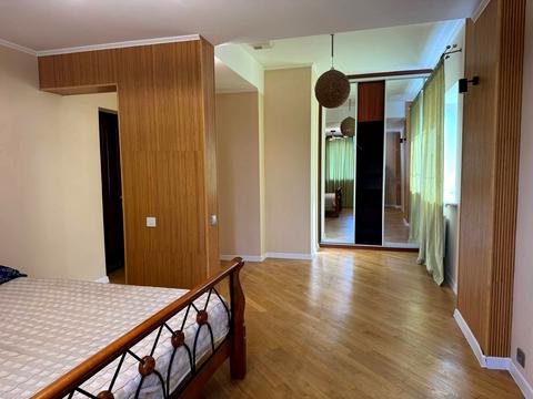 будинок за адресою 4-та Садова, 1
