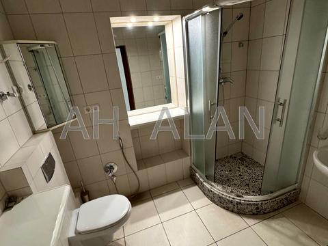 комерційна за адресою Богдана Хмельницького вул., 19/21