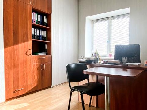 комерційна за адресою Королеви Єлизавети ІІ вул. (Глинки), 1