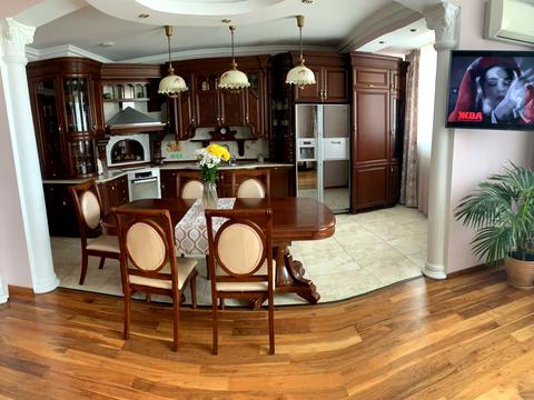 квартира по адресу Раисы Окипной ул., 10-А