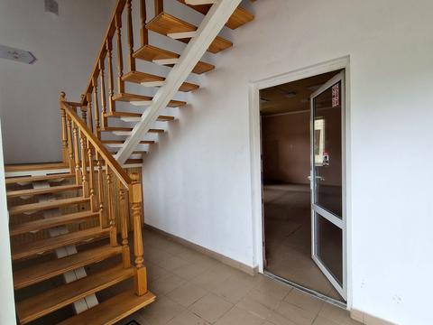 комерційна за адресою Миру, 70А