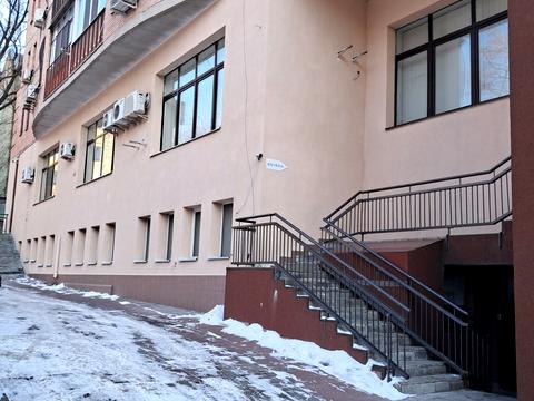 комерційна за адресою Олександра Кониського вул., 28А-30А