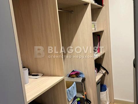 квартира по адресу Академика Глушкова просп., 9-Г