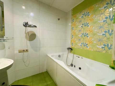 квартира по адресу Осенняя ул., 33