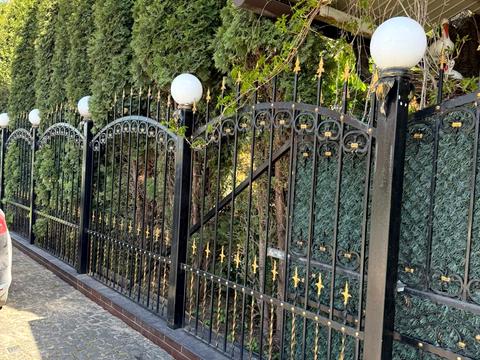 комерційна за адресою Захисників України вул. (Льотчиків-Визволителів), 62