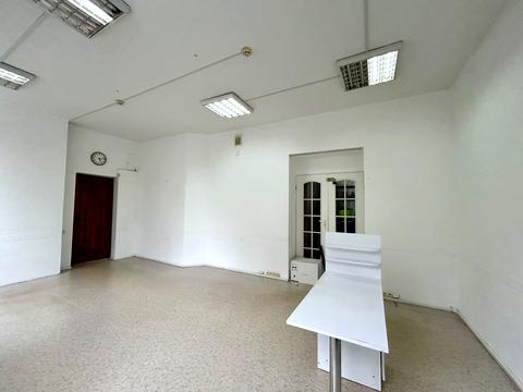 комерційна за адресою Листопадова вул., 5