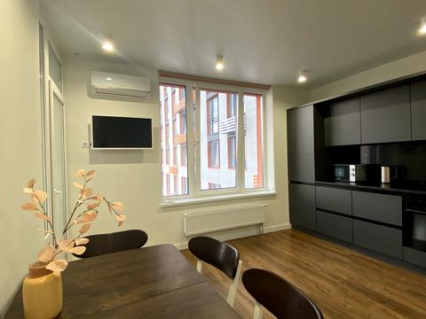 квартира за адресою Дніпровська набережна вул., 18-А