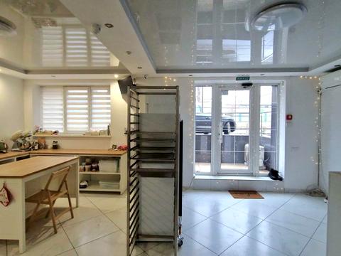 комерційна за адресою Героїв УПА вул., 44