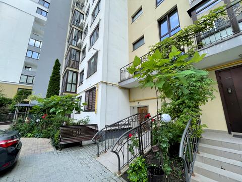 квартира за адресою Степана Бандери просп., 36
