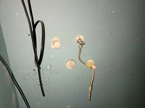 квартира за адресою Високовольтна вул., 18