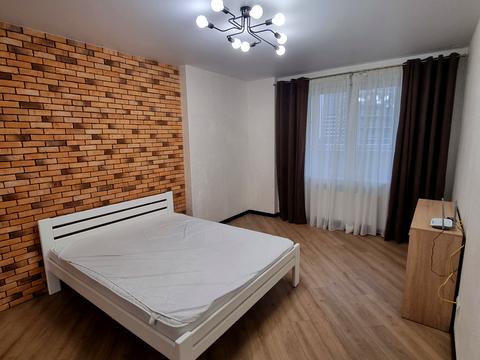 квартира за адресою Академіка Глушкова просп., 9-Д