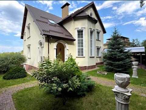 будинок за адресою Максима Рильського вул.