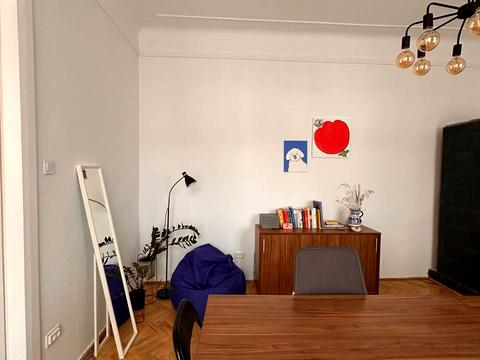 комерційна за адресою Ринок пл., 6