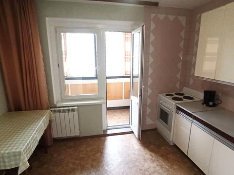 квартира за адресою В'ячеслава Чорновола вул., 8