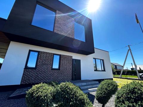 будинок за адресою Амосова