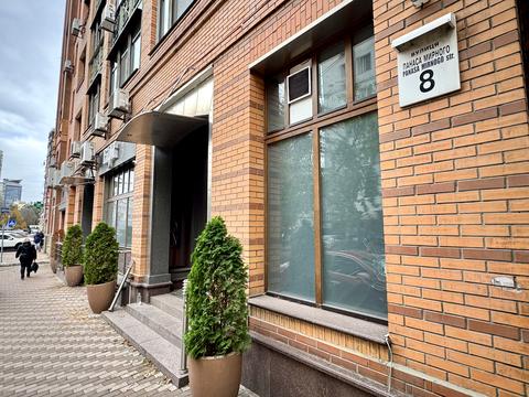комерційна за адресою Панаса Мирного вул., 8