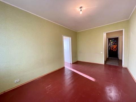 квартира за адресою Космонавтів вул., 122а