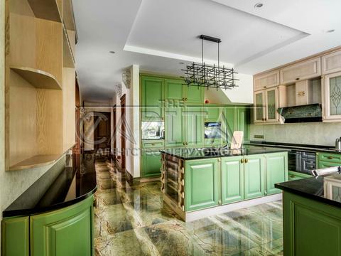 будинок за адресою світанкова, 10