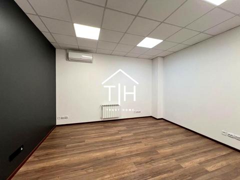 комерційна за адресою Костянтинівська вул., 75