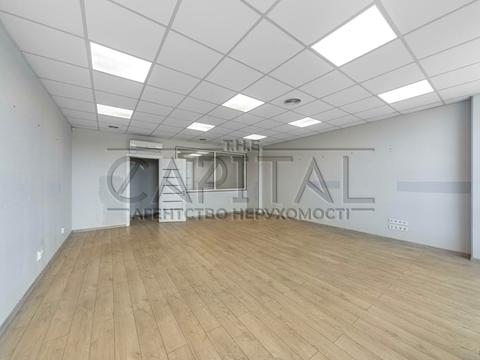 комерційна за адресою Валерія Лобановського просп. (Червонозоряний), 56