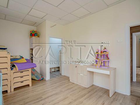 комерційна за адресою Метрологічна вул., 56