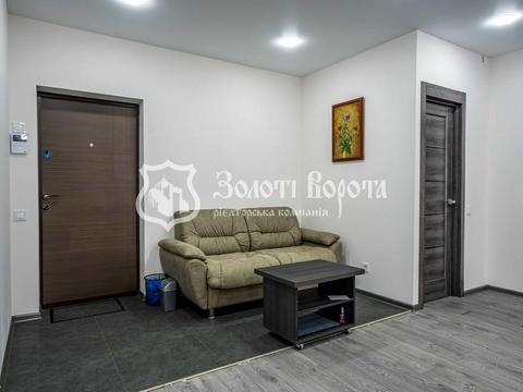коммерческая по адресу Любомира Гузара просп. (Космонавта Комарова), 11
